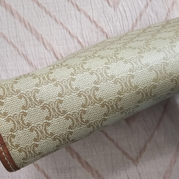 VINTAGE Celine Macadamia Clutch - Picture 11 of 13